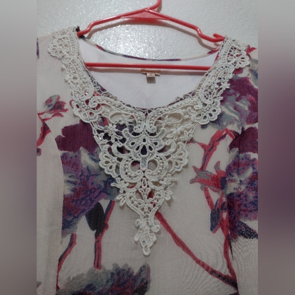 Reba dress medium Floral Lace Neck Purple Red White Casual Spring Summer Women's
